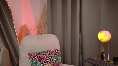 zara_nova public webcam profile photo 4
