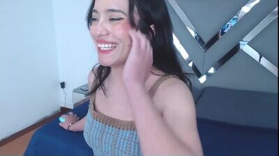 zaradames_ public webcam profile photo 4