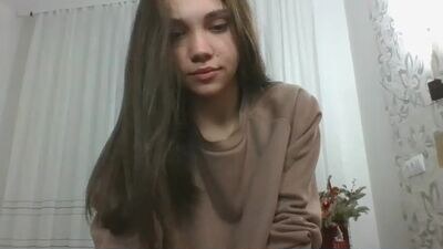 zarainlove public webcam profile photo 2
