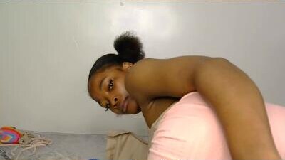 zariyah_ public webcam profile photo 7