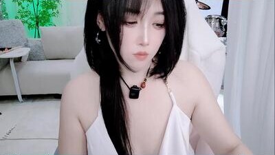 zhen0 public webcam profile photo 10