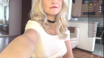 zoe__0 public webcam profile photo 2