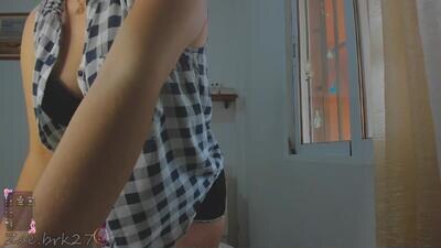 zoe_brk public webcam profile photo 3