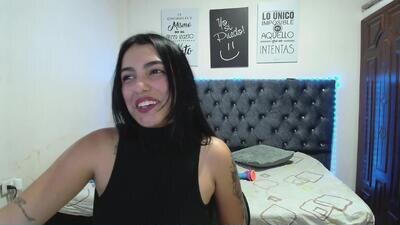 zoe_medina public webcam profile photo 2