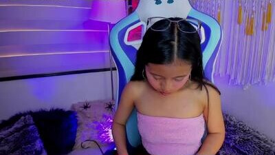 zoe_skyler public webcam profile photo 7