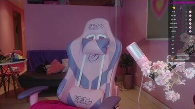zoe_uwu public webcam profile photo 7
