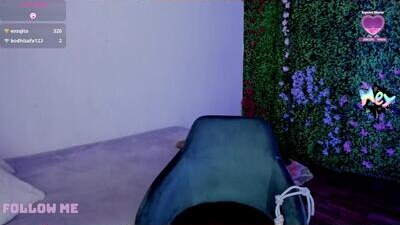 zoe_wattson public webcam profile photo 8