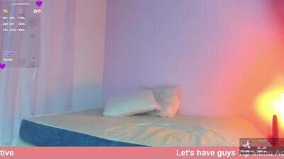 zoe_white__ public webcam profile photo 4