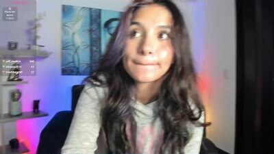 zoeconti public webcam profile photo 8