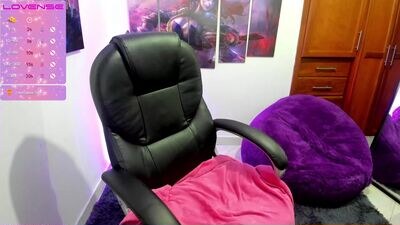 zoee_pamela99 public webcam profile photo 4
