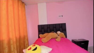 zoey_babyqueen19 public webcam profile photo 9