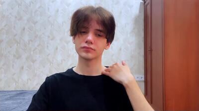 zombde32 public webcam profile photo 3