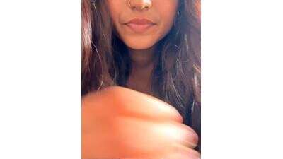 4U143 public webcam profile photo 9