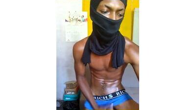 876tom public webcam profile photo 10