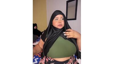_Shara_Handal_ public webcam profile photo 2