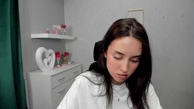 adelesolo public webcam profile photo 4