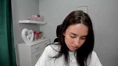 adelesolo public webcam profile photo 6