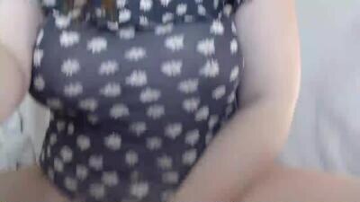 adelinalawson public webcam profile photo 4