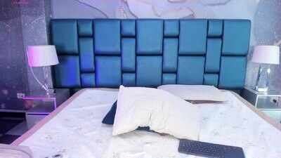 aitana_hilton_ public webcam profile photo 6