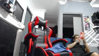 allison_maxtattoo_ public webcam profile photo 10