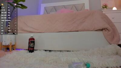 ami_sweet18 public webcam profile photo 3
