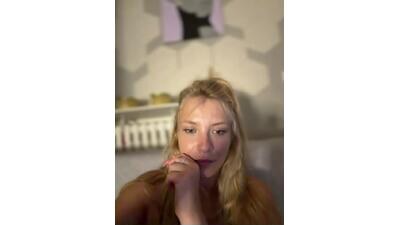 AnastasiaAniess public webcam profile photo 4
