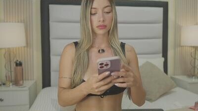 AnnaQuinn public webcam profile photo 7