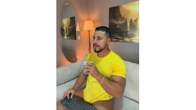 ApoloMakris public webcam profile photo 3