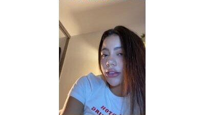 aryrosee public webcam profile photo 10