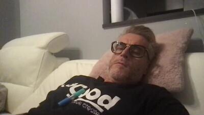 Axl_hot public webcam profile photo 2