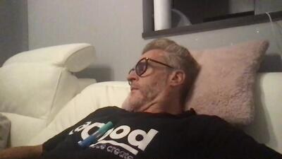 Axl_hot public webcam profile photo 3