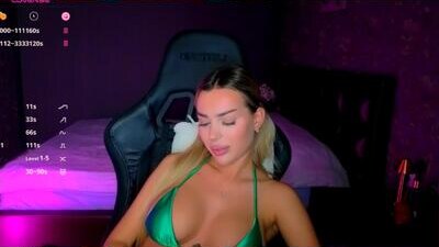 Ayla__Demir public webcam profile photo 6