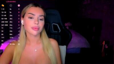 Ayla__Demir public webcam profile photo 7