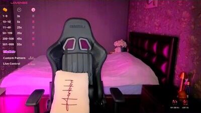 Ayla__Demir public webcam profile photo 8