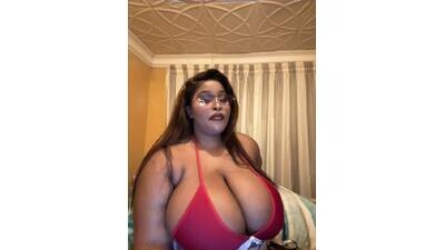 Bella-Porsche public webcam profile photo 8