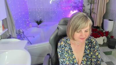 bettygibsonn public webcam profile photo 4
