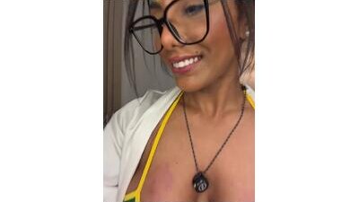 Brownfitbabyy public webcam profile photo 5