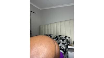 Bustygoddess32 public webcam profile photo 4