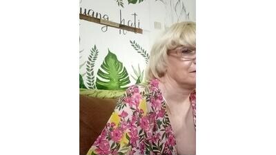 Catty_Lady public webcam profile photo 2