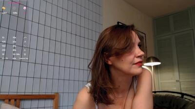 charline_thefoxtail public webcam profile photo 2