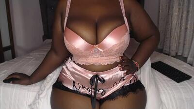chococreamie public webcam profile photo 2
