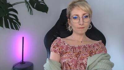 cinderellamoon public webcam profile photo 4