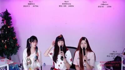 CM---002 public webcam profile photo 3