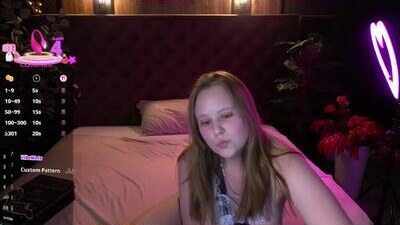 CrystallPaws public webcam profile photo 5