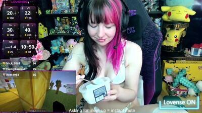 CutieTracer public webcam profile photo 4