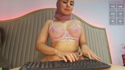 dalilasaadi_ public webcam profile photo 7