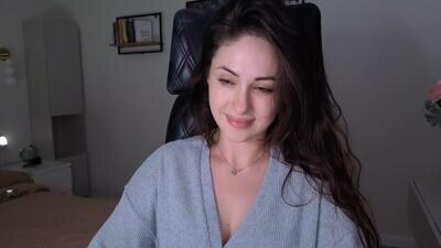 dorisdolll public webcam profile photo 4