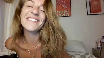 Edenfox- public webcam profile photo 3