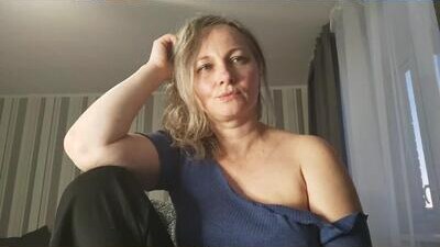 edithmanning public webcam profile photo 10