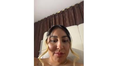 elina_hills public webcam profile photo 3